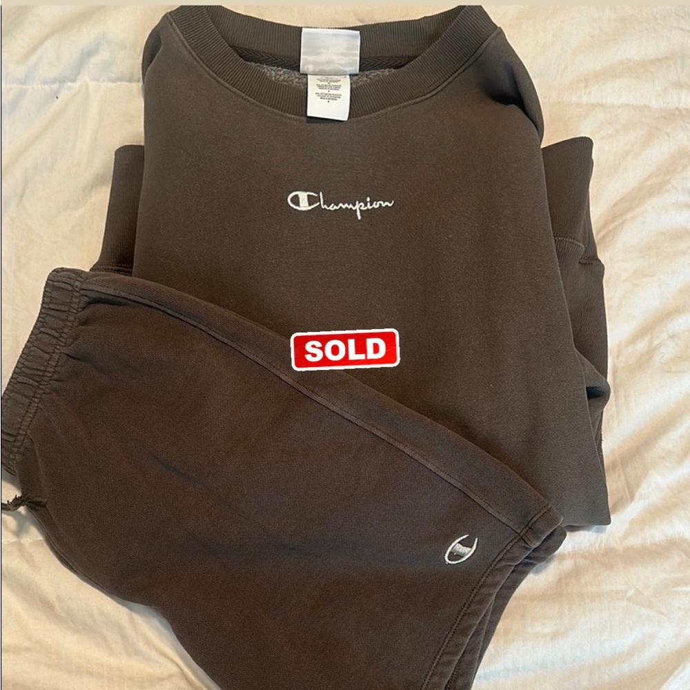 Champion Brown Sweatshirt and Sweatpants Set